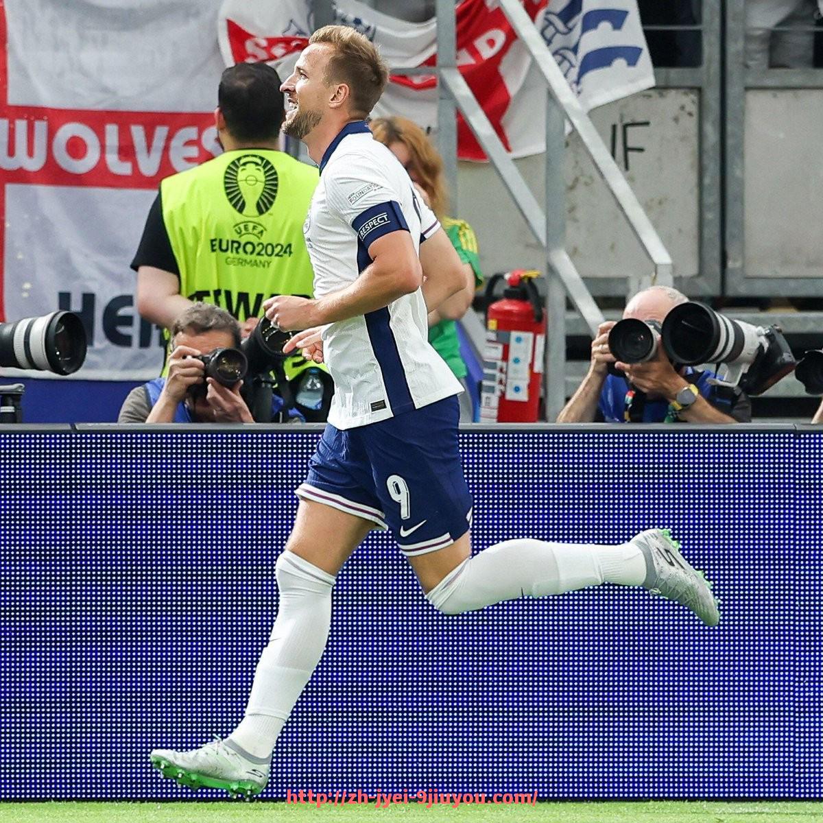 jiuyou九游娱乐-法甲球队品牌价值的构建路径与市场拓展策略